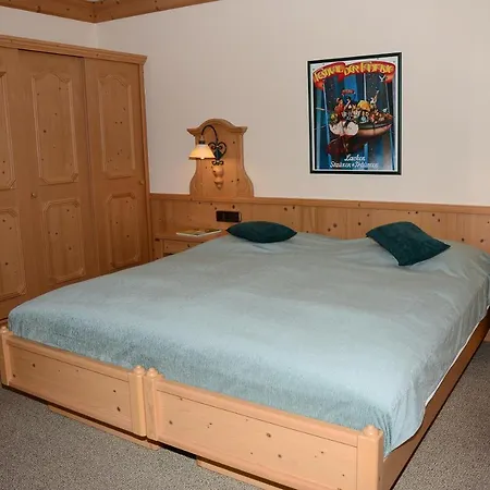 Am Weinberg / Travellers Hotelbetriebs Gmbh *