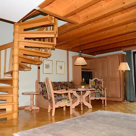 Am Weinberg / Travellers Hotelbetriebs Gmbh 酒店 *