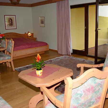 Am Weinberg / Travellers Hotelbetriebs Gmbh Szálloda