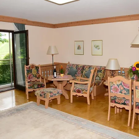 Am Weinberg / Travellers Hotelbetriebs Gmbh Sasbachwalden