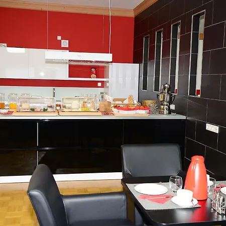 Ξενοδοχείο Am Weinberg / Travellers Hotelbetriebs Gmbh