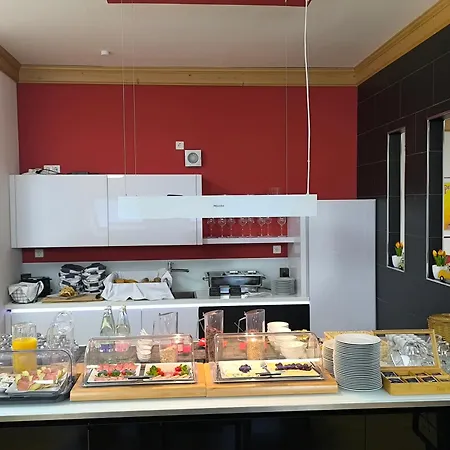 Am Weinberg / Travellers Hotelbetriebs Gmbh Hotel *