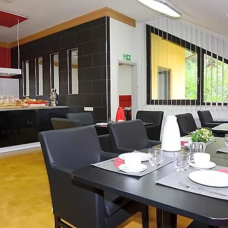 Ξενοδοχείο Am Weinberg / Travellers Hotelbetriebs Gmbh