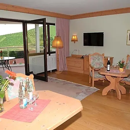 Ξενοδοχείο Am Weinberg / Travellers Hotelbetriebs Gmbh